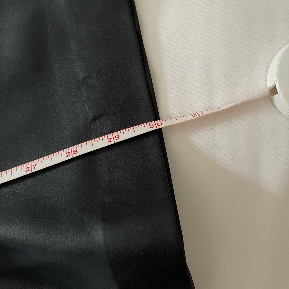 Faux leather pencil skirt from express - Picture 5 of 8
